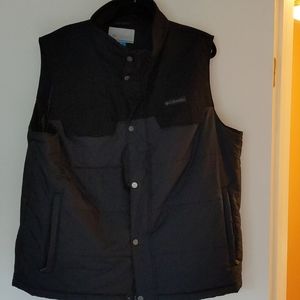 XL Columbia Vest